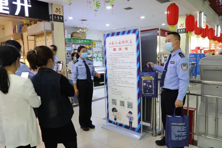 最新奇图片解读，三句话带你探索新奇世界图片