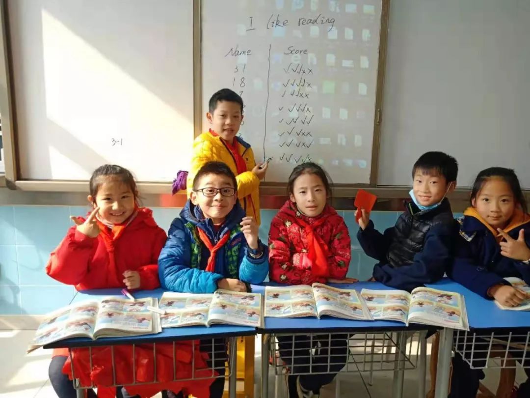 英语比赛活动精彩纷呈，趣味无穷