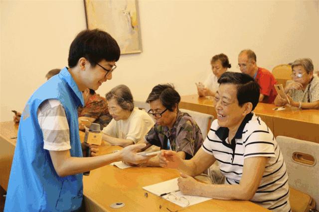 退休金调整最新动态及小巷中的隐秘宝藏揭秘