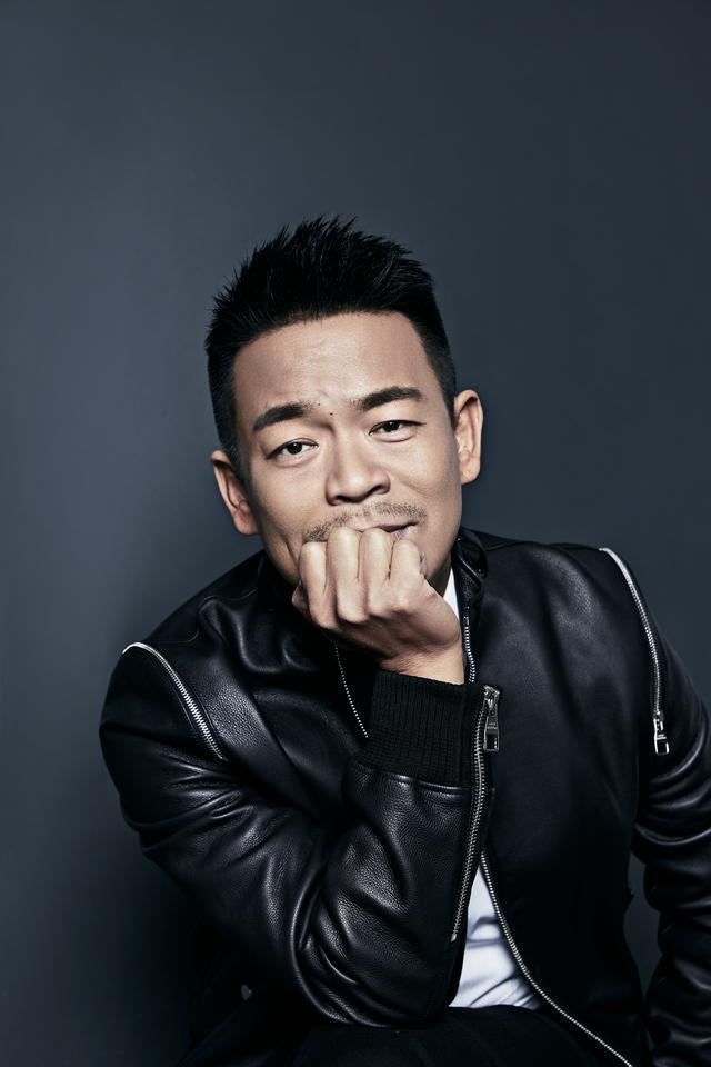 内蒙男演员的平和之旅，与自然美景的邂逅与内心的寻找