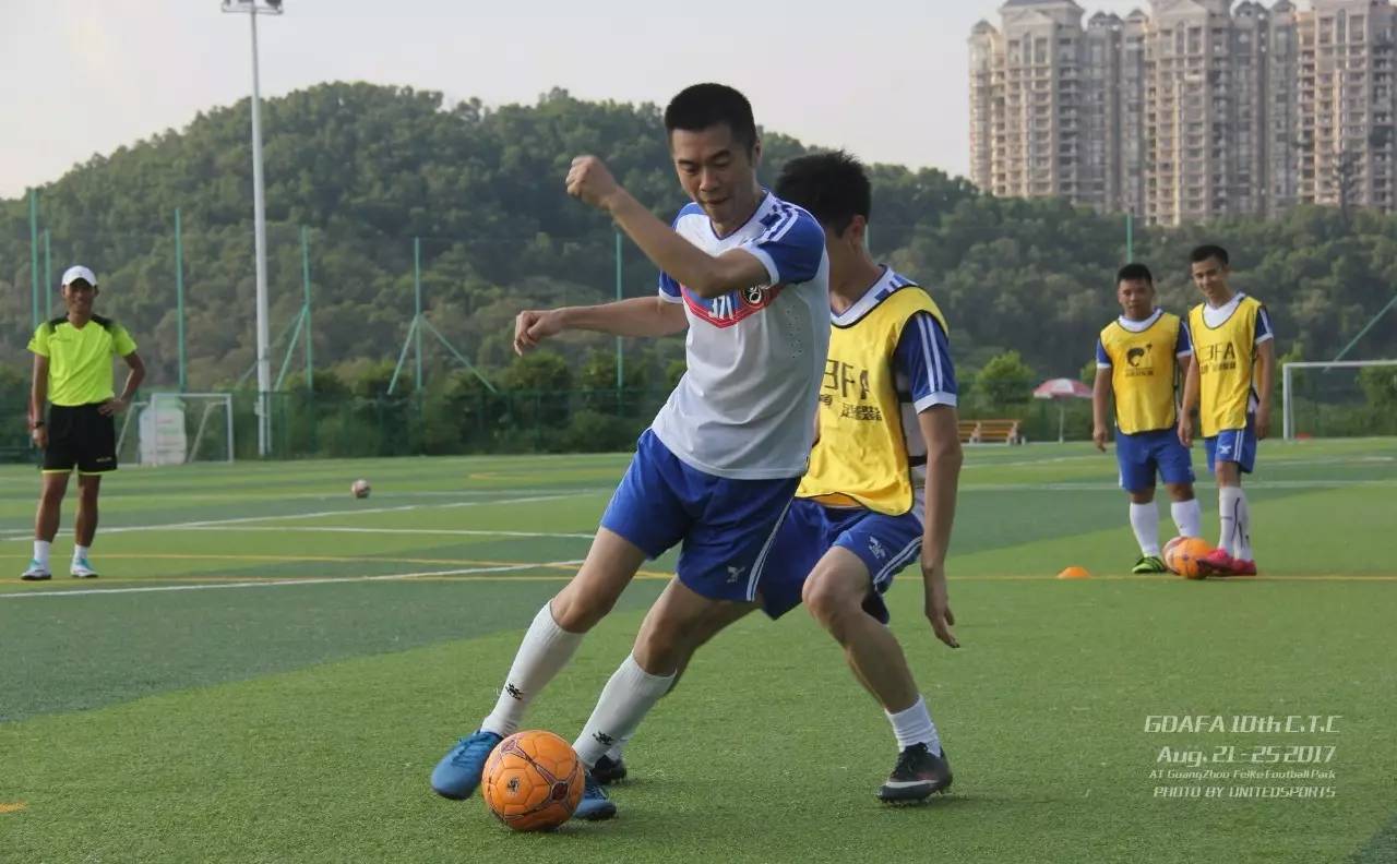 中国足球青少年培训最新动态，发展迅猛，未来可期