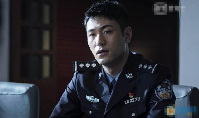 演员李凤栖与小巷深处的神秘小店故事