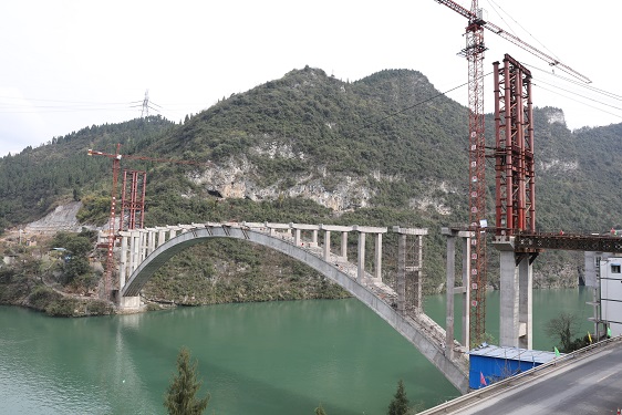武隆龙溪大桥最新建设进展报告