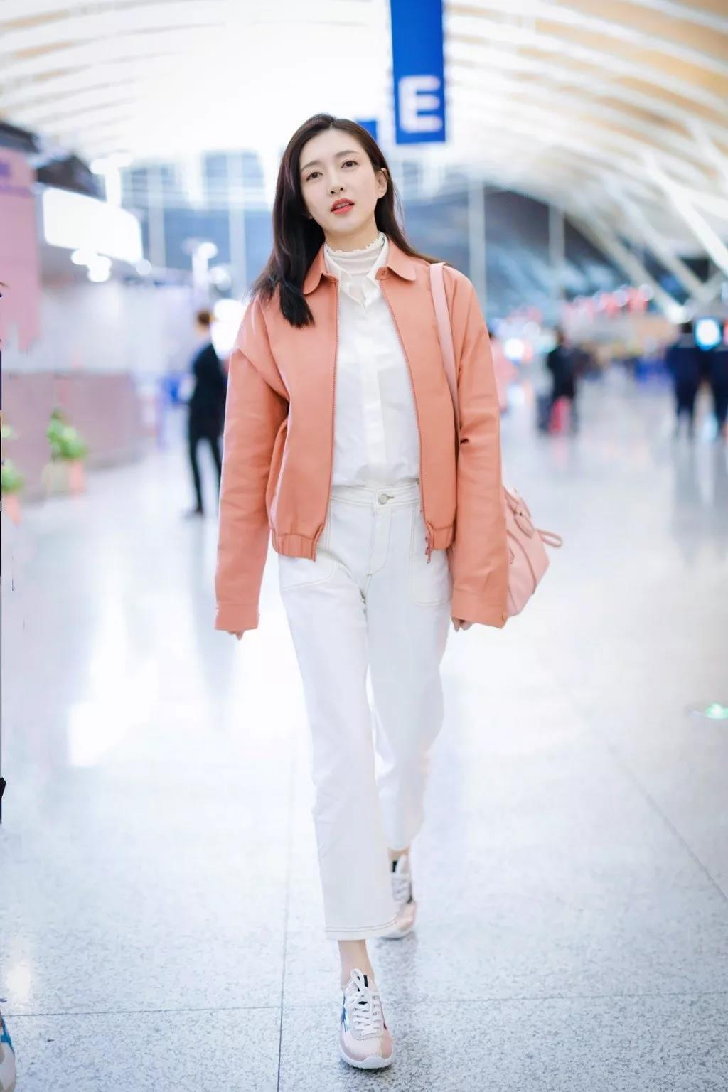 女明星名字大全，星光熠熠下的温馨日常风采