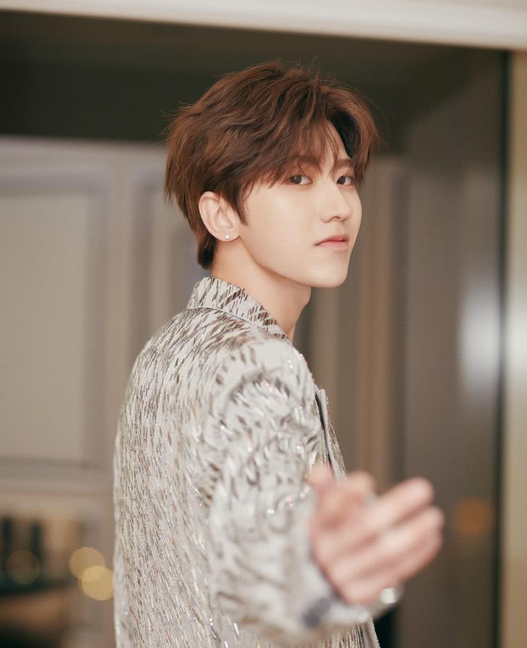 星光下的暖心日常，2025娱乐圈宠文